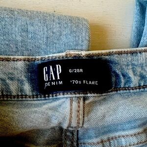 GAP women’s flare jeans